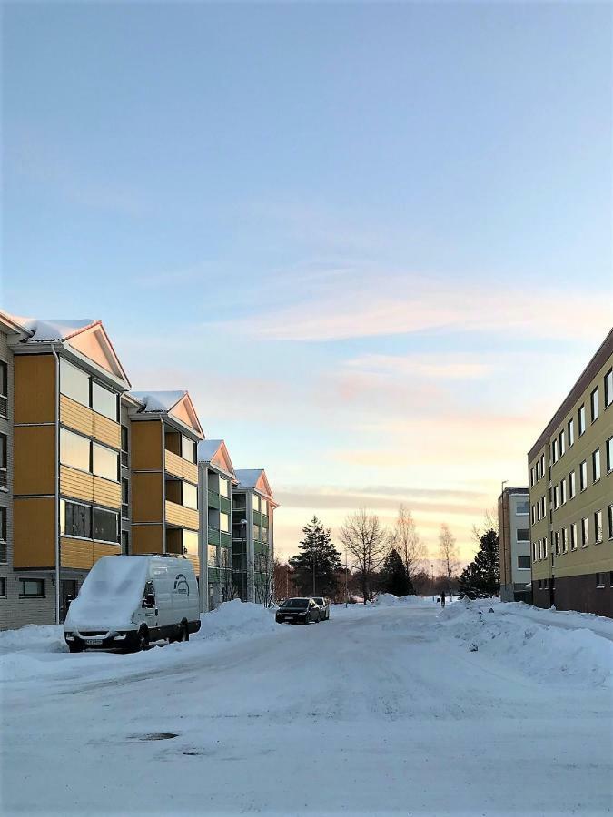 Kemi City L Near Snowcastle, 2 Rooms, Kitchen, Glazed Balcony, Free Parking On Street Extérieur photo